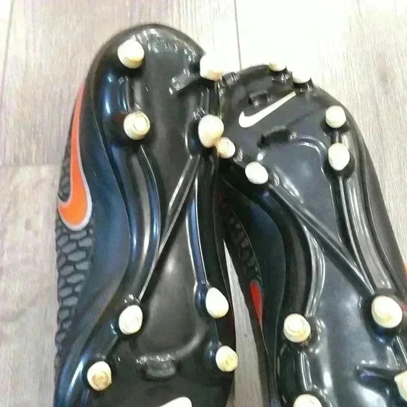 Nike  cleats - Picture 5 of 6